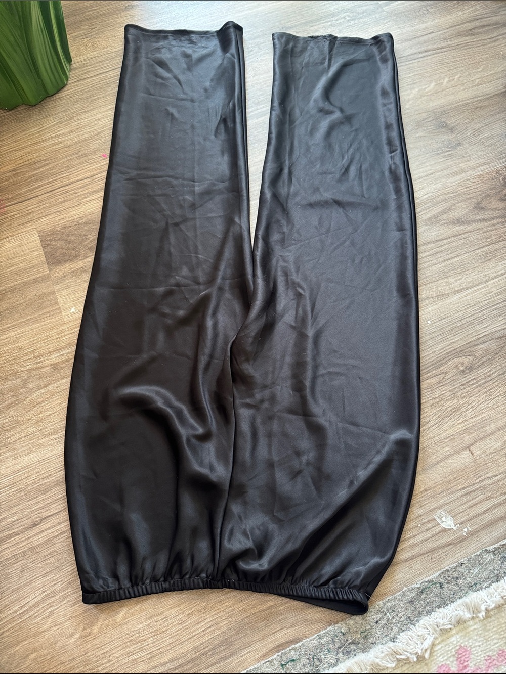 NWT Reformation BLACK SILK CELINE LOW RISE WIDE LEG TROUSER Size S - Picture 8 of 10
